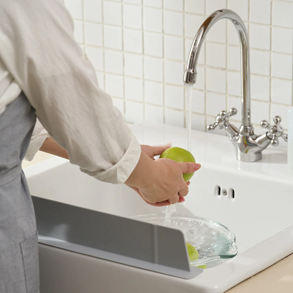 Saengong Sink Splash Guard Grey - Image 4